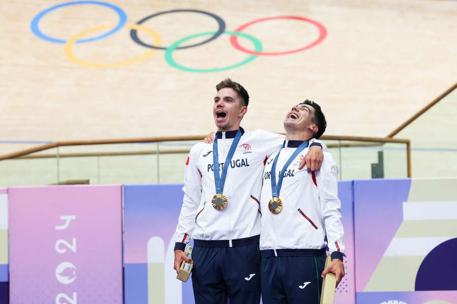 A ficha ainda não caiu para o duplo medalhista Leitão (direita)