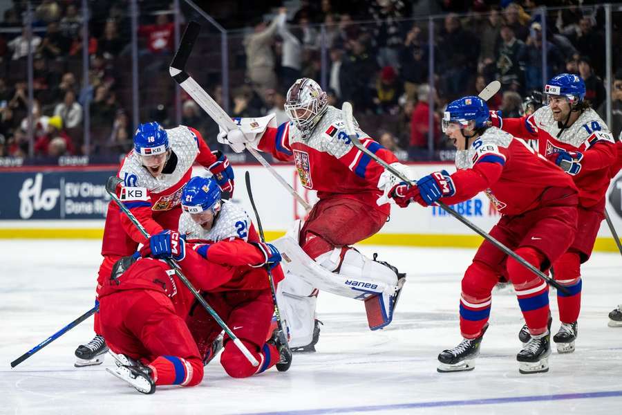 Čeští junioři loni slavili bronzové medaile.