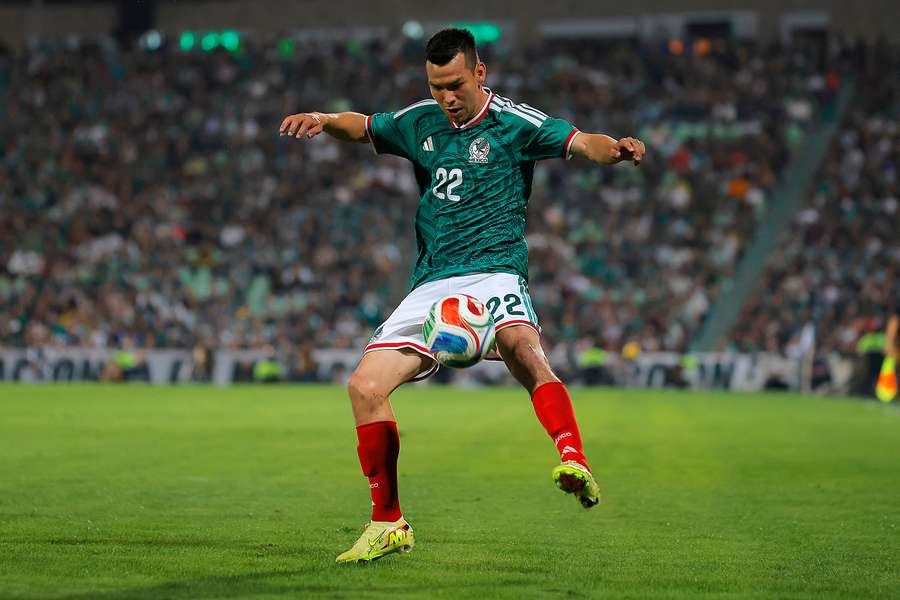 Hirving Lozano contrôle le ballon lors du match amical entre le Mexique et l’Uruguay au Corona Stadium de Torreón, le 15 novembre 2025. Hirving Lozano contrôle le ballon lors du match amical entre le Mexique et l’Uruguay au Corona Stadium de Torreón, le 15 novembre 2025.
