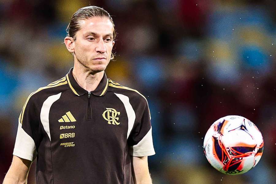 Filipe Luís se despediu do Flamengo após goleada no Madureira