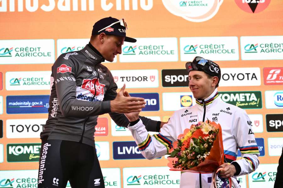 Van der Poel et Pogacar après Milan-Sanremo, il y a deux semaines.