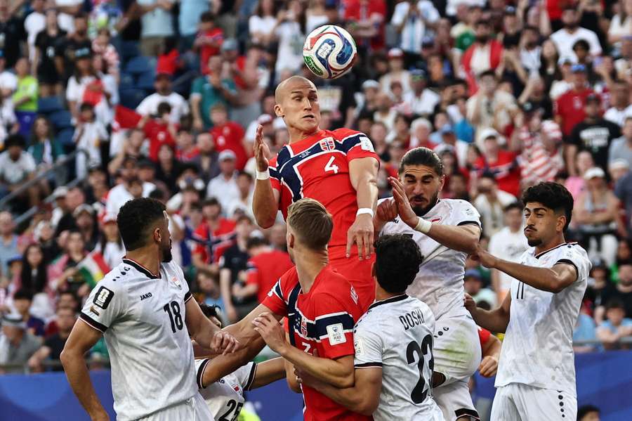 Leo Ostigard scores for Norway