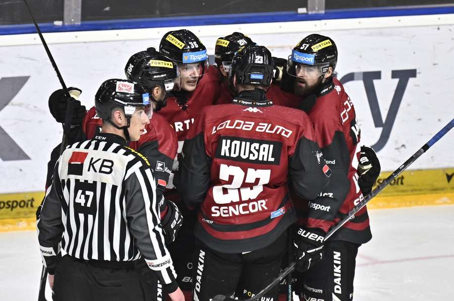 Sparta první zápas rozhodla v prodloužení.