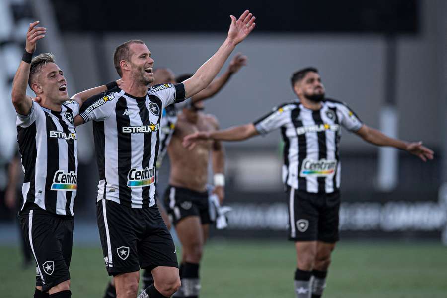 El Botafogo de Joel Carli en la Serie B 2021
