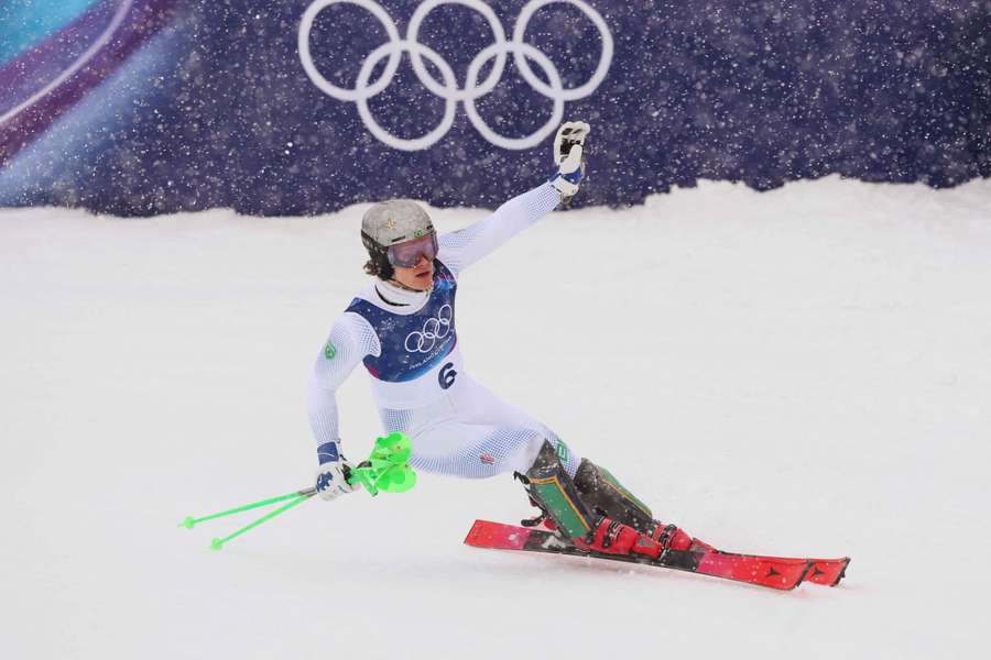 Lucas fazia o melhor tempo quando escorregou e saiu da pista