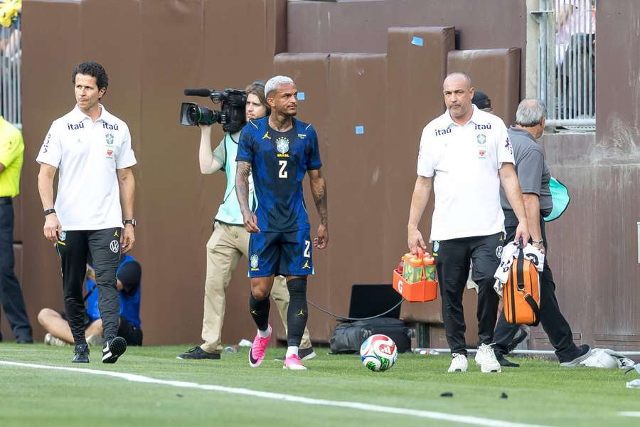 Wesley musste verletzt ausgewechselt werden