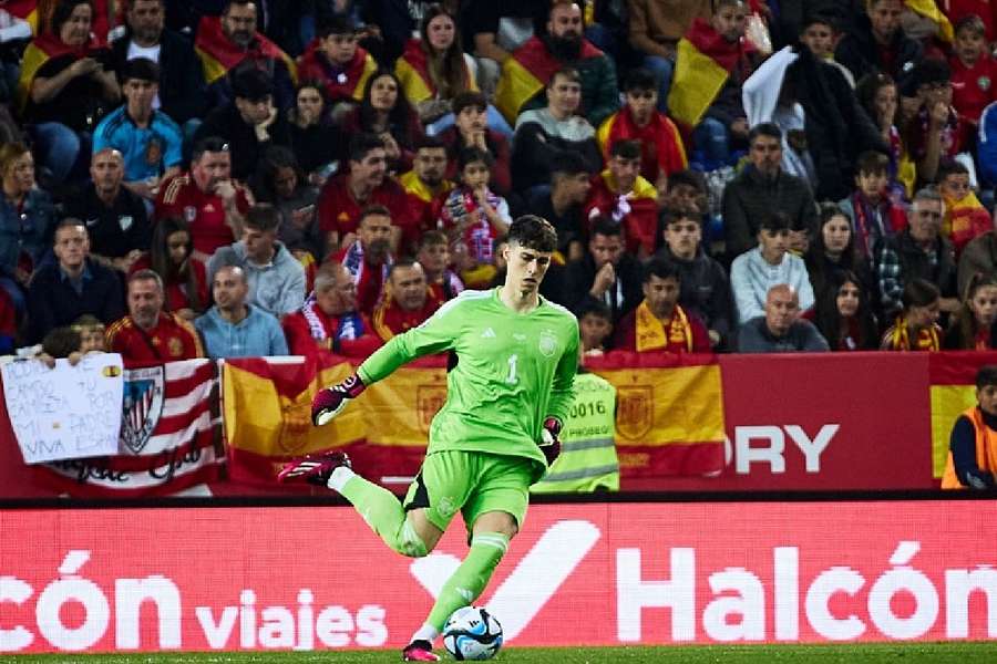 Kepa, durante um jogo com a seleção espanhola