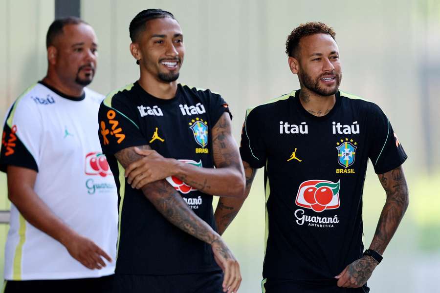 Neymar et Raphinha lors d’un entraînement de la Seleção au centre d’entraînement du Red Bull New York