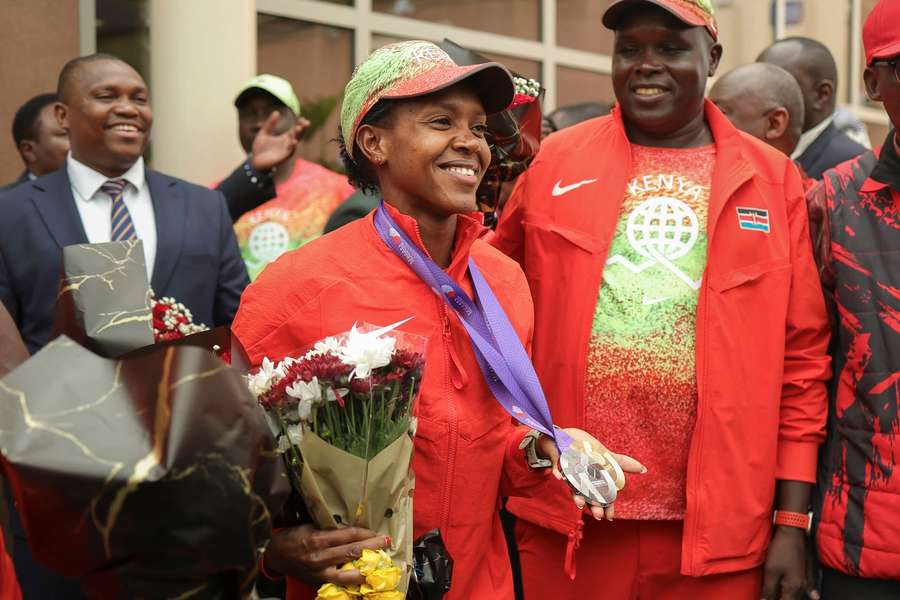 Faith Kipyegon arriving back in Kenya