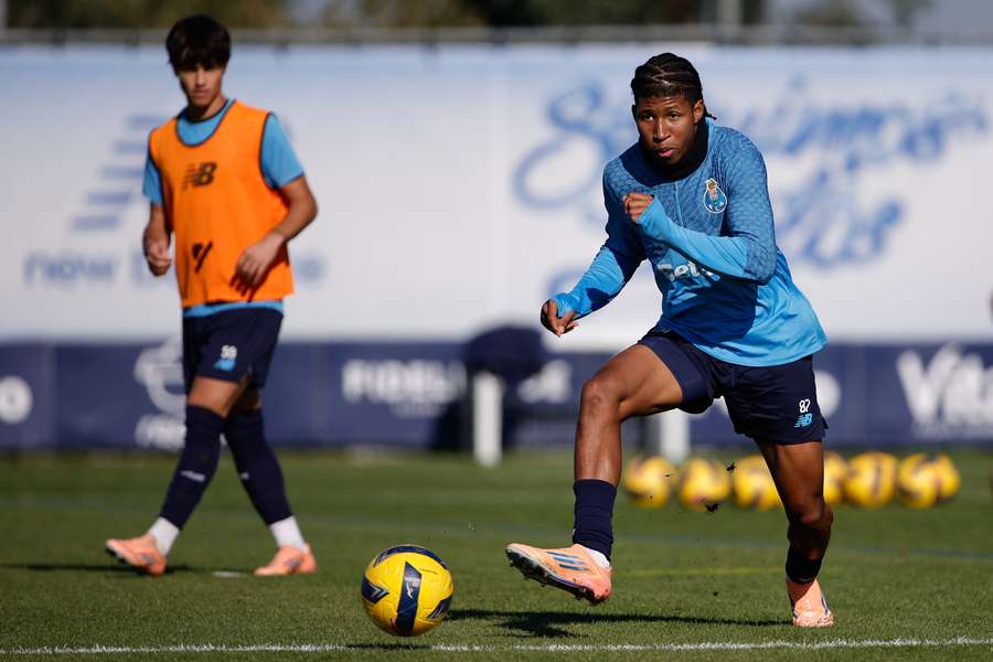Brayan Caicedo ao serviço da equipa B do FC Porto Brayan Caicedo ao serviço da equipa B do FC Porto