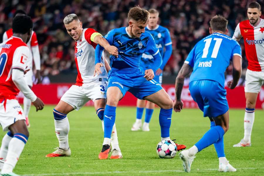 Slavia ve šlágru 12. ligového kola remizovala s Boleslaví 1:1. Slavia ve šlágru 12. ligového kola remizovala s Boleslaví 1:1.