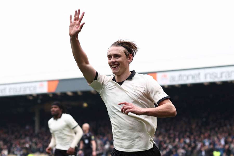 Port Vale's Ben Waine celebrates scoring against Sunderland Port Vale's Ben Waine celebrates scoring against Sunderland
