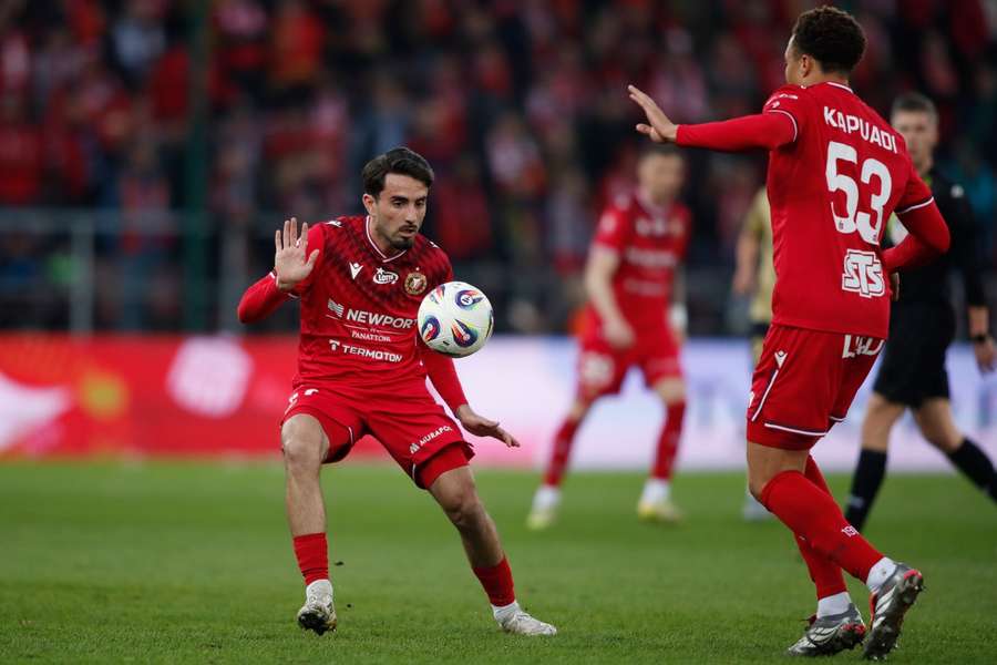 Niedziela z Ekstraklasą: Widzew remisuje z Górnikiem, Legia zagra z Rakowem