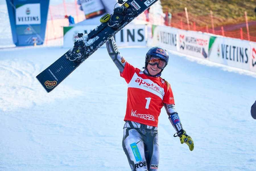 Ester Ledecká zahájila sezonu triumfem.