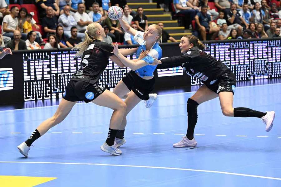 CSM Bucureşti a învins-o pe Esbjerg, în Liga Campionilor CSM Bucureşti a învins-o pe Esbjerg, în Liga Campionilor