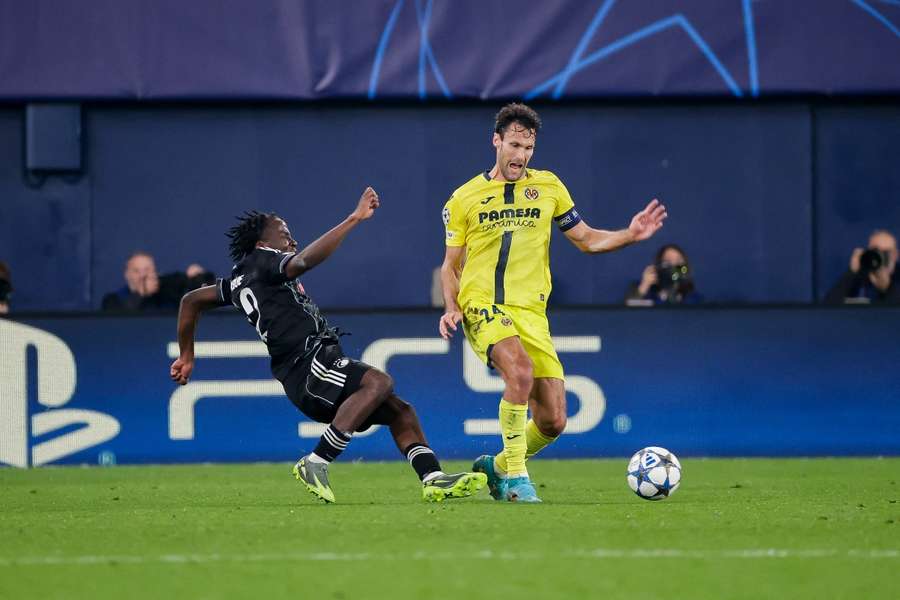 Alfonso Pedraza, ante Yoram Zague Alfonso Pedraza, ante Yoram Zague