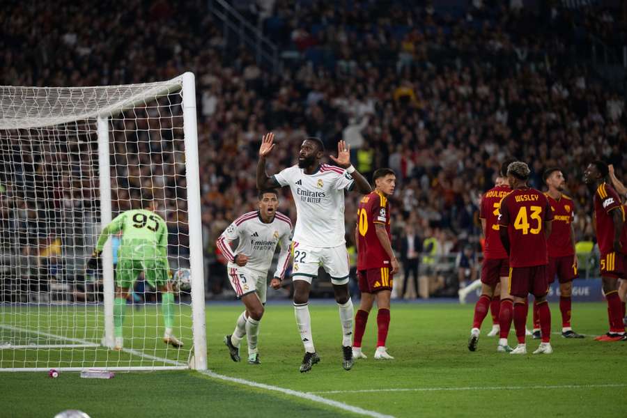 Rudiger segna il gol della vittoria del Real Rudiger segna il gol della vittoria del Real