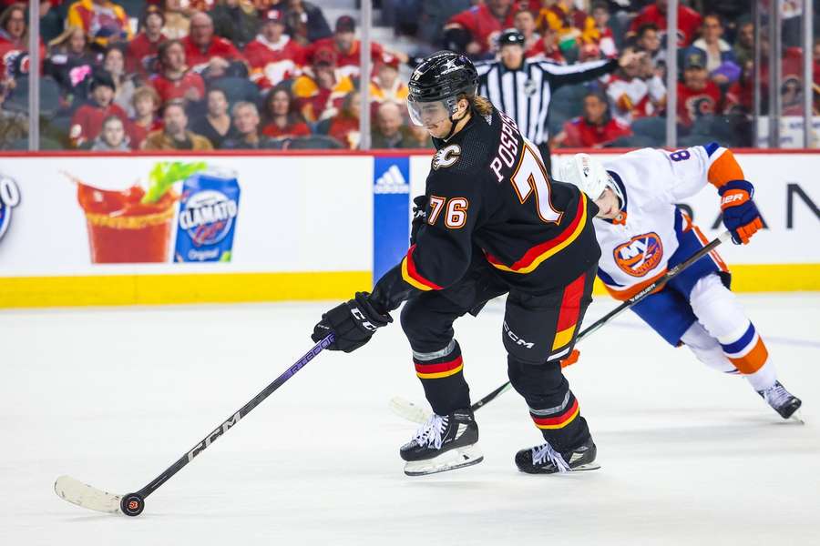 Pospíšil v akcii proti NY Islanders.