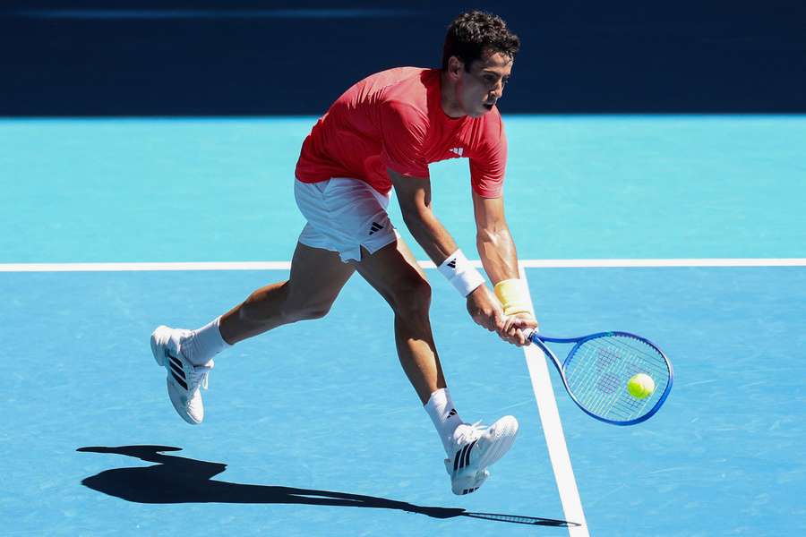 Munar golpea la bola