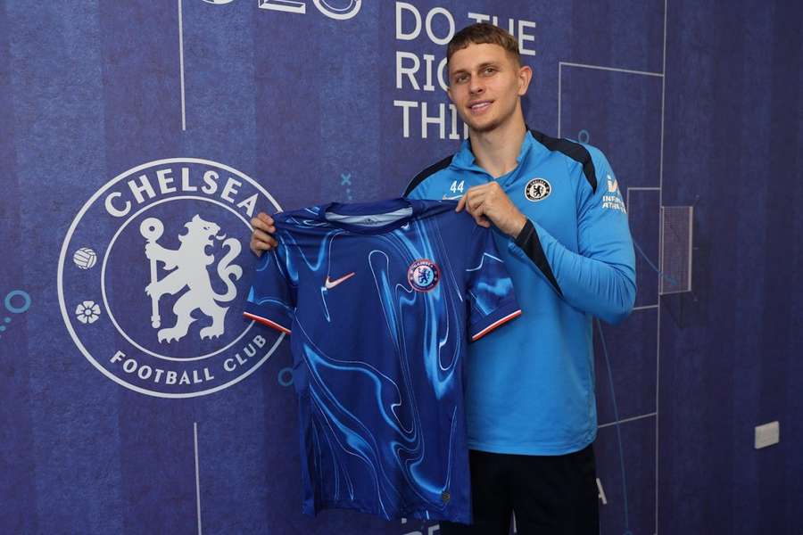 Tauriainen signs new contract with Chelsea