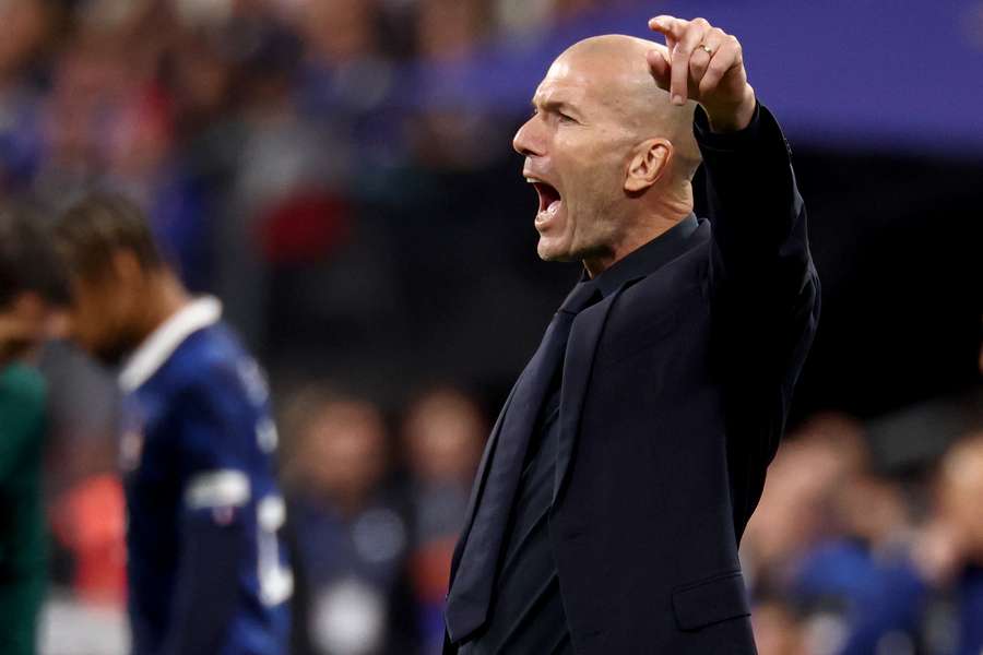 Zidane débute à domicile par un match nul face à l'Italie, qui dit merci à Donnarumma