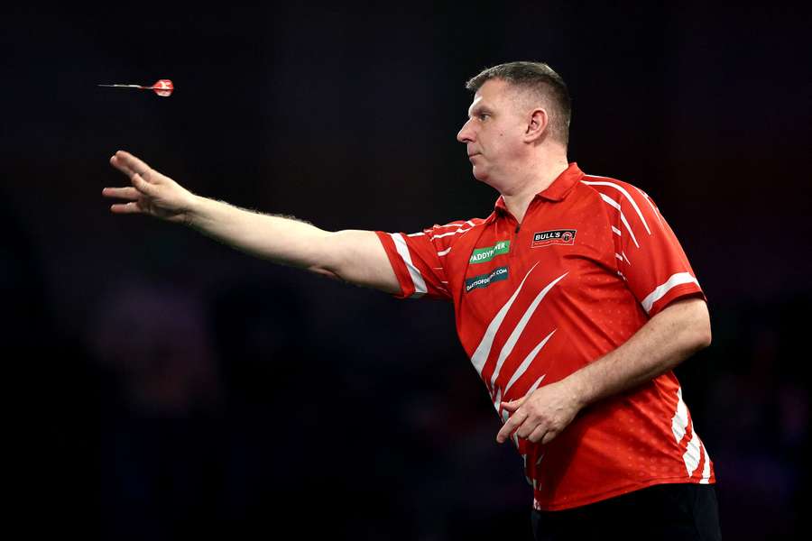 Ratajski gra dalej w Ally Pally, pewnie pokonał rozstawionego Joyce'a w drugiej rundzie