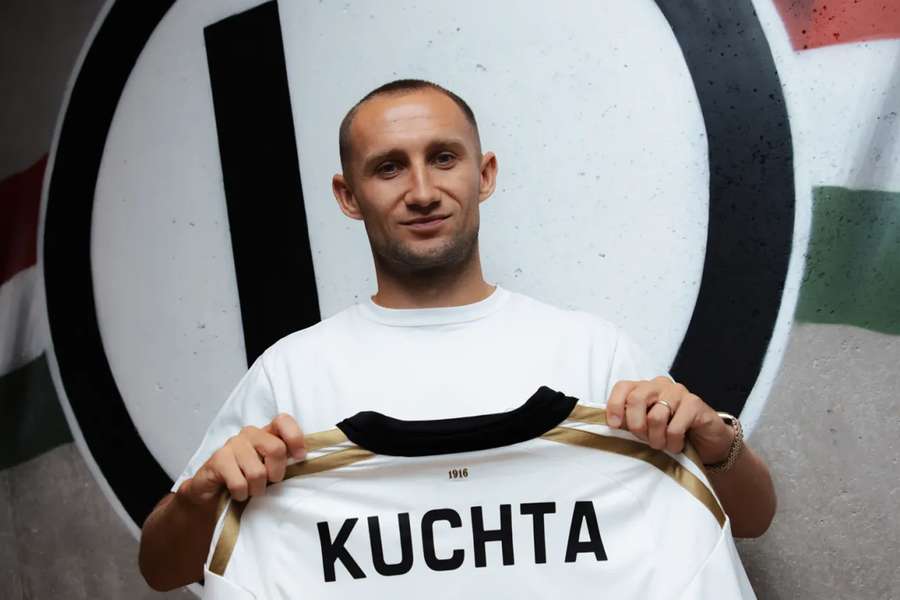 Oficjalnie: Legia dopięła swego, Jan Kuchta zaprezentowany w Warszawie Oficjalnie: Legia dopięła swego, Jan Kuchta zaprezentowany w Warszawie