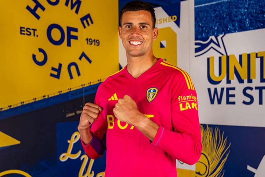 Farke insists Leeds keeper Darlow ready for Fulham trip