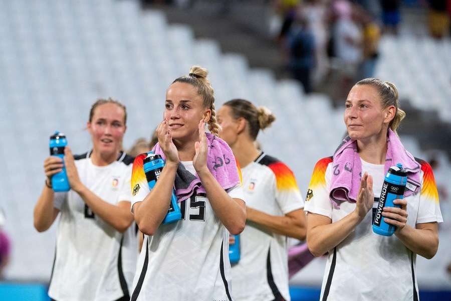 Rechenspiele: DFB-Frauen wollen sich "nicht reinsteigern"