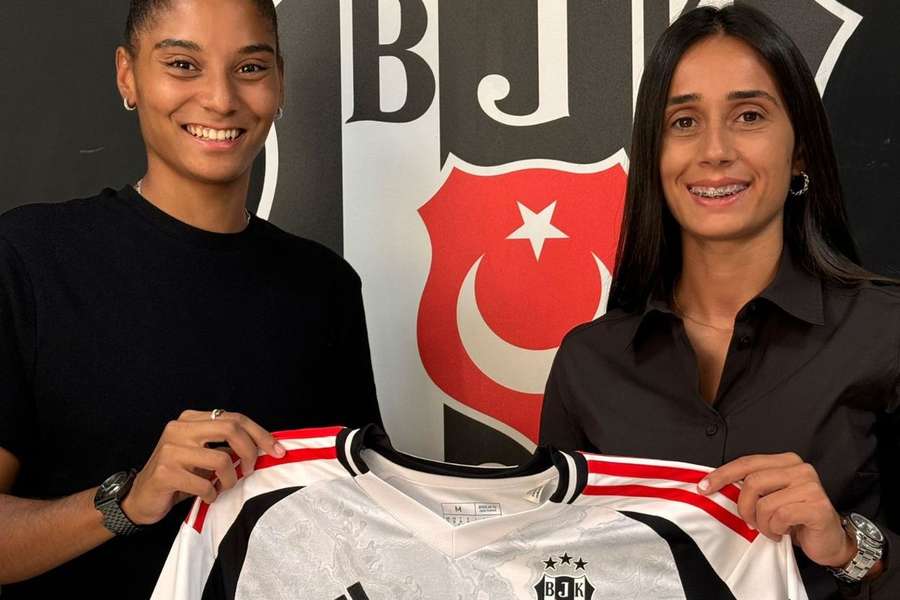 Lara Pintassilgo apresentada no Besiktas