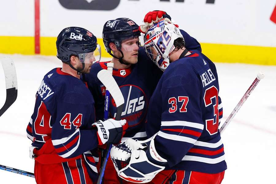 Winnipeg otočil duel se St. Louis díky čtyřem gólům ve třetí třetině.