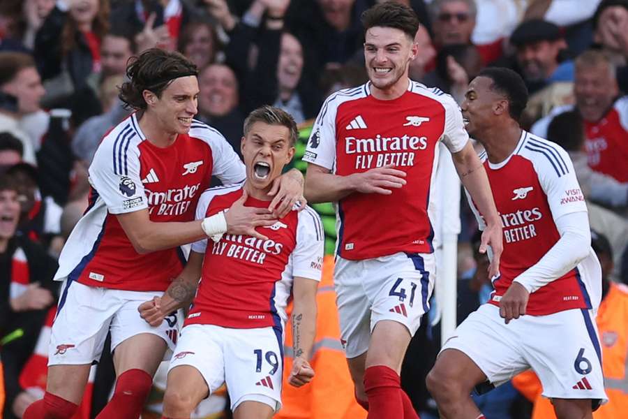 Arsenal arrancou vitória contra Leicester nos acréscimos