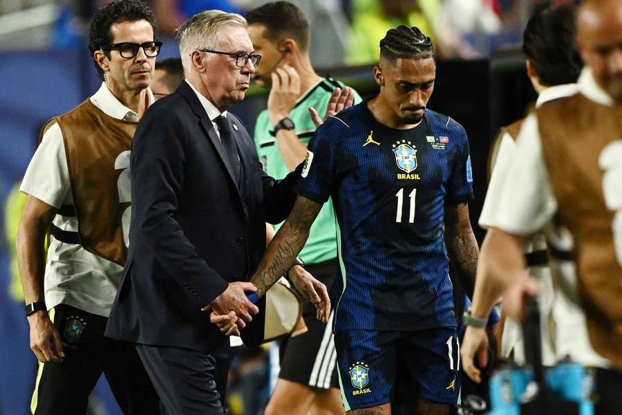 Raphinhas Fitnesszustand beschäftigt derzeit ganz Fußball-Brasilien. Raphinhas Fitnesszustand beschäftigt derzeit ganz Fußball-Brasilien.