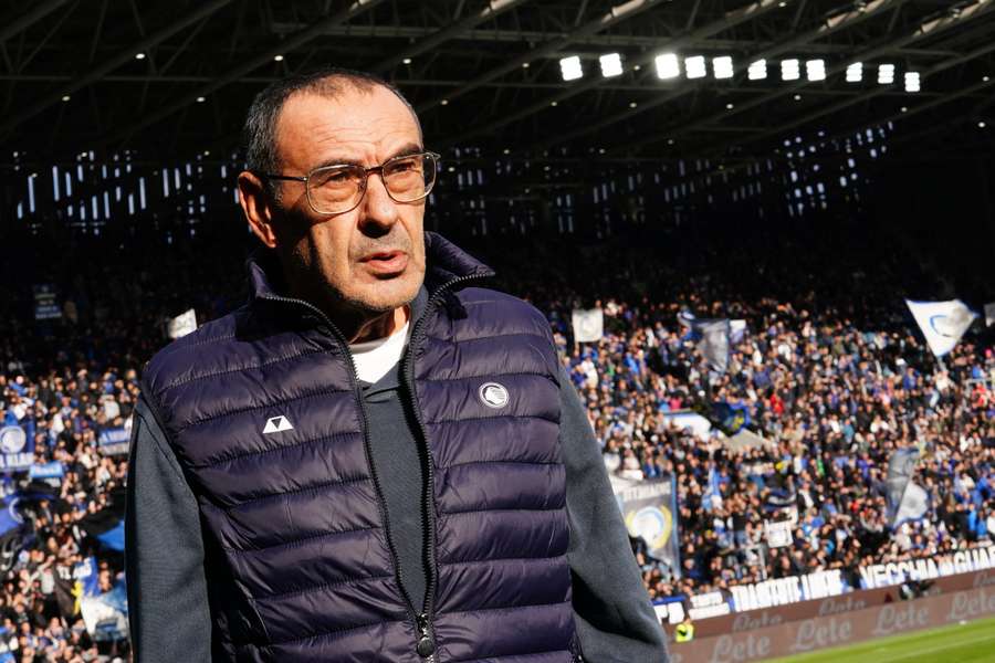 Atalanta, Sarri: "La delusione dei tifosi è anche la nostra, bene il carattere" Atalanta, Sarri: "La delusione dei tifosi è anche la nostra, bene il carattere"
