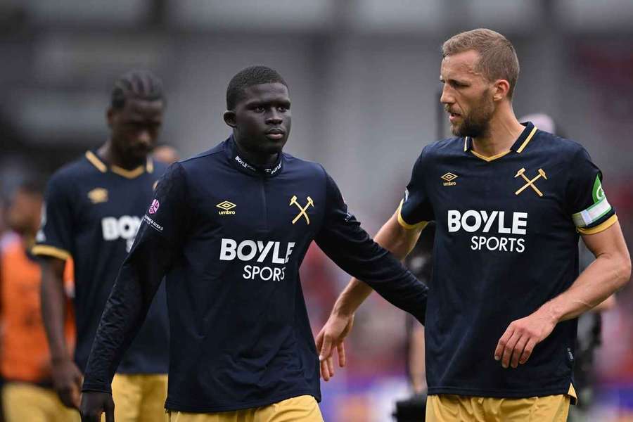 West Ham bude muset prodat hvězdy, píší v Anglii. Na seznamu jsou také Souček i Diouf. West Ham bude muset prodat hvězdy, píší v Anglii. Na seznamu jsou také Souček i Diouf.