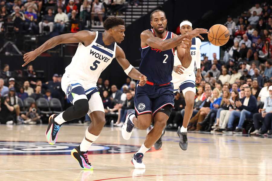 Kawhi Leonard face à Minnesota.