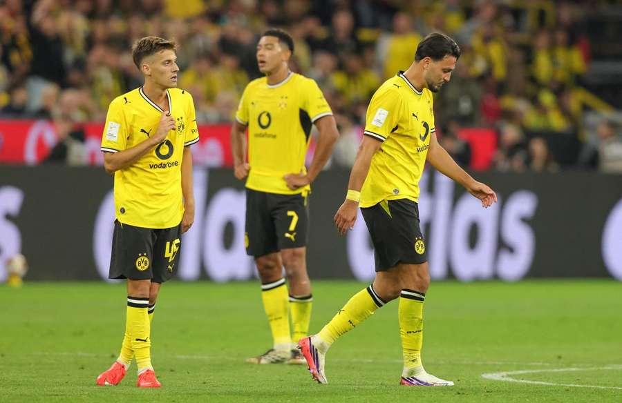 Bensebaini (r.) fehlt am ersten CL-Spieltag Bensebaini (r.) fehlt am ersten CL-Spieltag