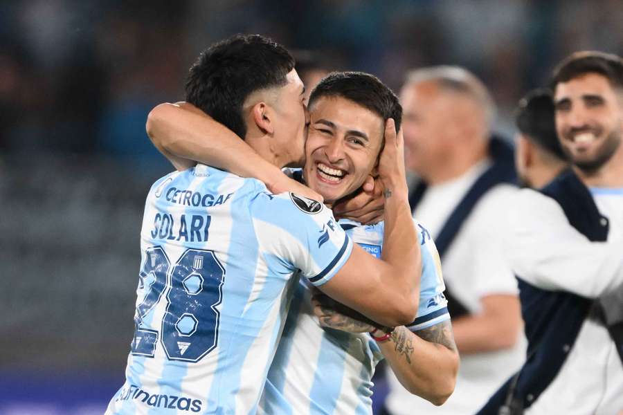Racing gana por la mínima