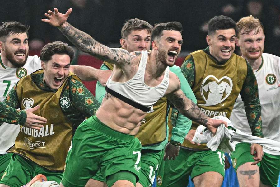 Troy Parrott em Hungria 2x3 Irlanda