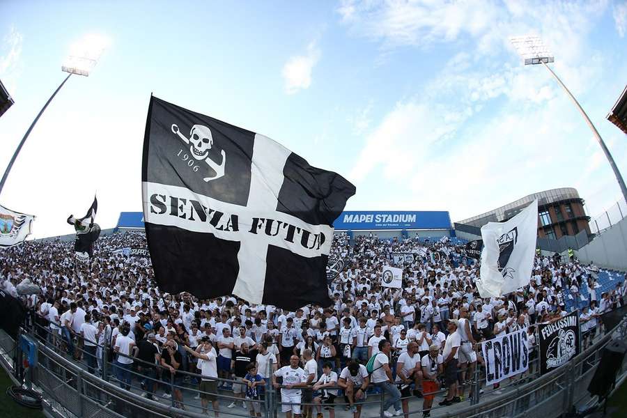 Adpetos do Spezia contra novo símbolo do clube