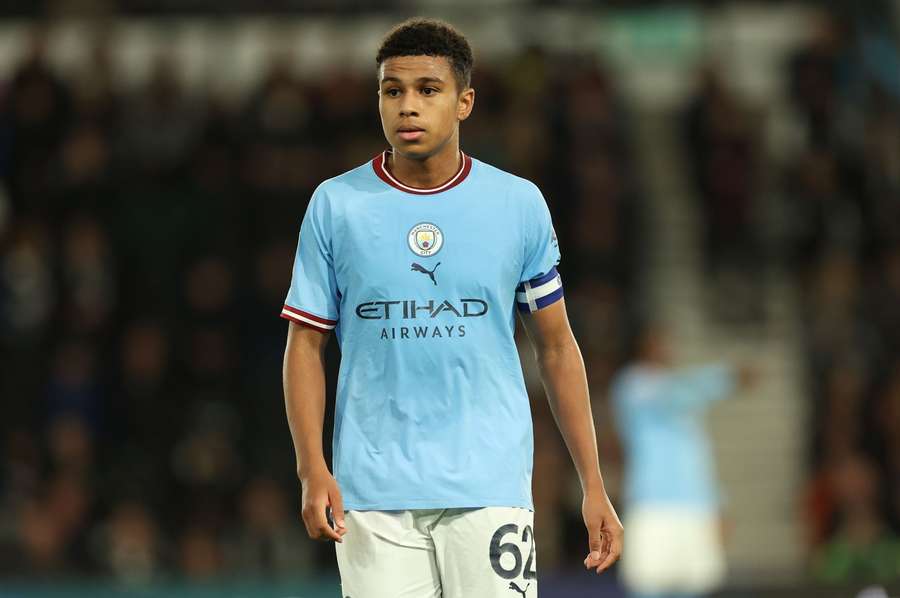 Shea Charles in action for Man City's U21s