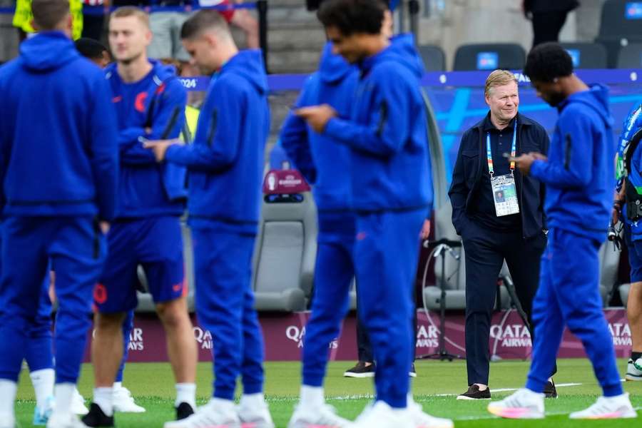 Koeman vlak voor de wedstrijd tegen Turkije