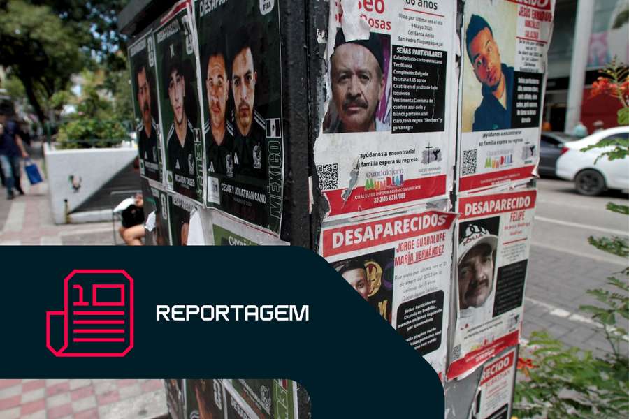 Os cartazes com imagens dos desaparecidos que os cidadãos voltaram a colocar bem visíveis Os cartazes com imagens dos desaparecidos que os cidadãos voltaram a colocar bem visíveis