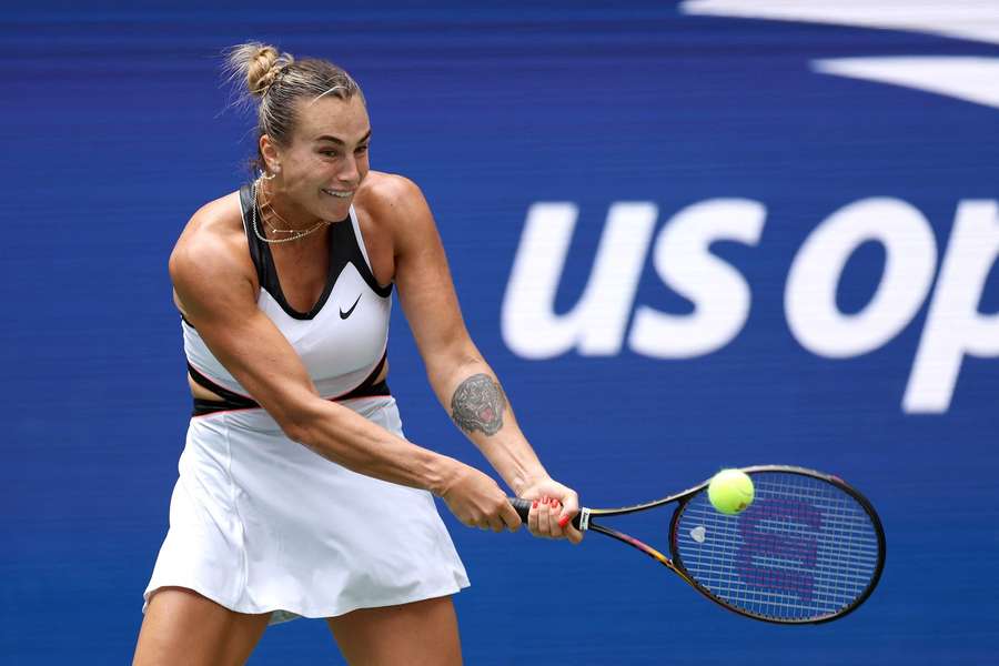 Aryna Sabalenka returns against Rebeka Masarova