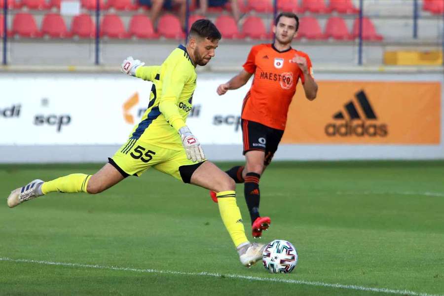 Menno Bergsen speelde in 2020, in coronatijd, voor Trencin in Slowakije