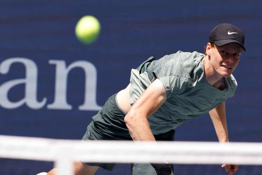 Jannik Sinner is favoriet voor de eindzege na de uitschakelingen van Alcaraz en Djokovic