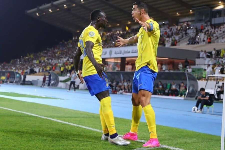 Sadio Mané e Cristiano Ronaldo juntos no Al Nassr