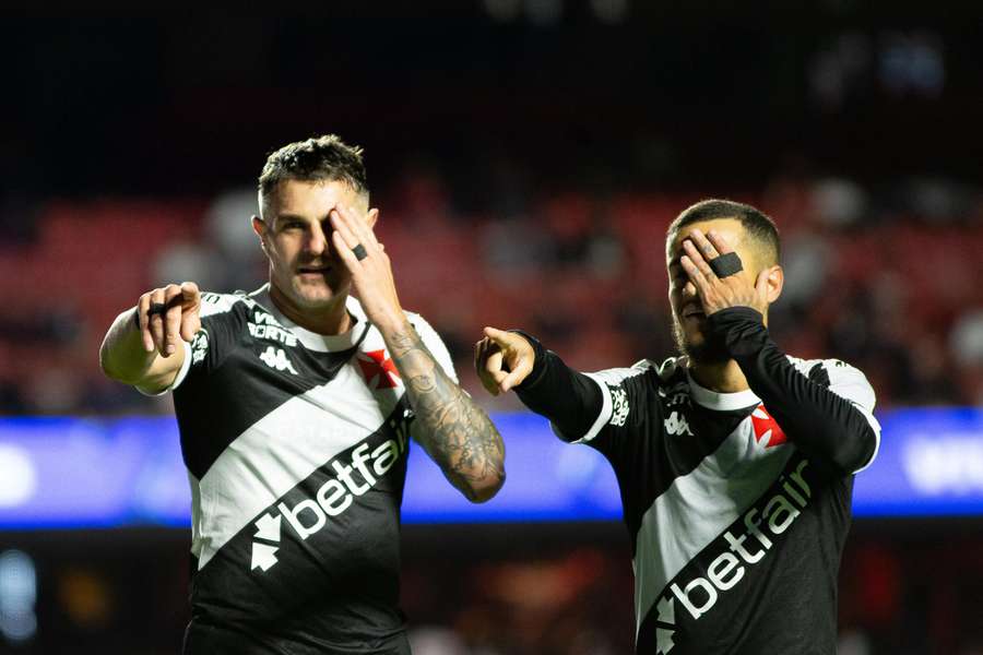 Vegetti fez o terceiro do Vasco no MorumBis Vegetti fez o terceiro do Vasco no MorumBis