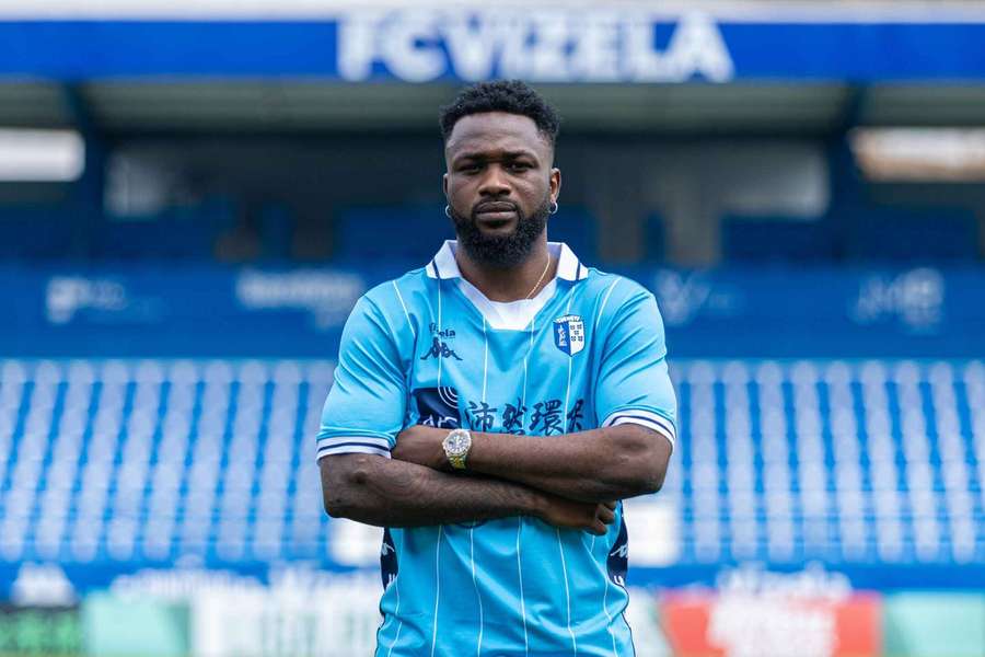 Ismael Diallo reforça o Vizela