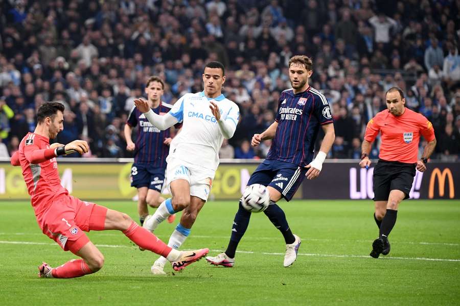 Lyon bez Pavla Šulce ve francouzské lize znovu prohrál.